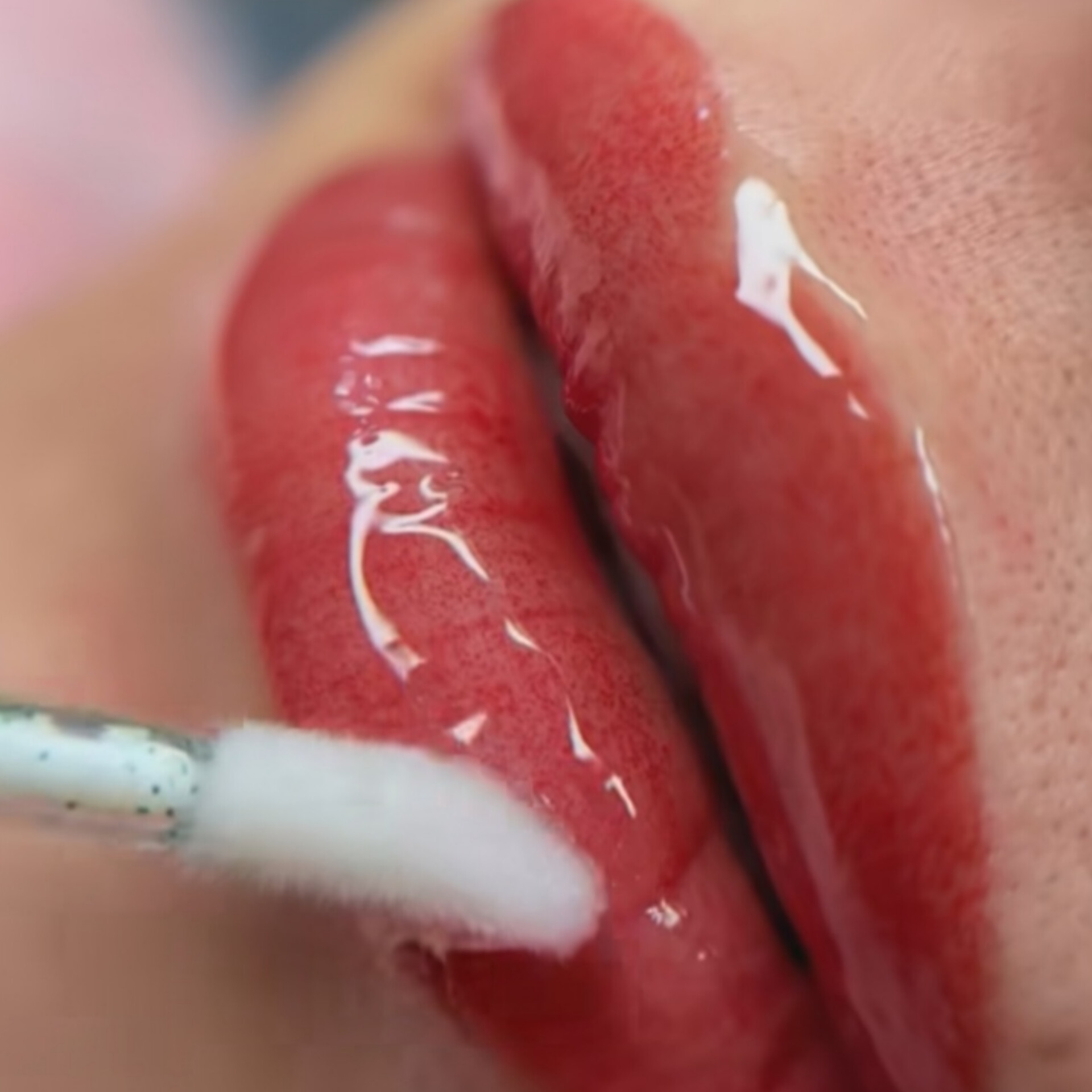 خدمات و اموزش میکروبلیدینگ فیبروز و شیدینگ لب تاتو خط چشم و ابرو