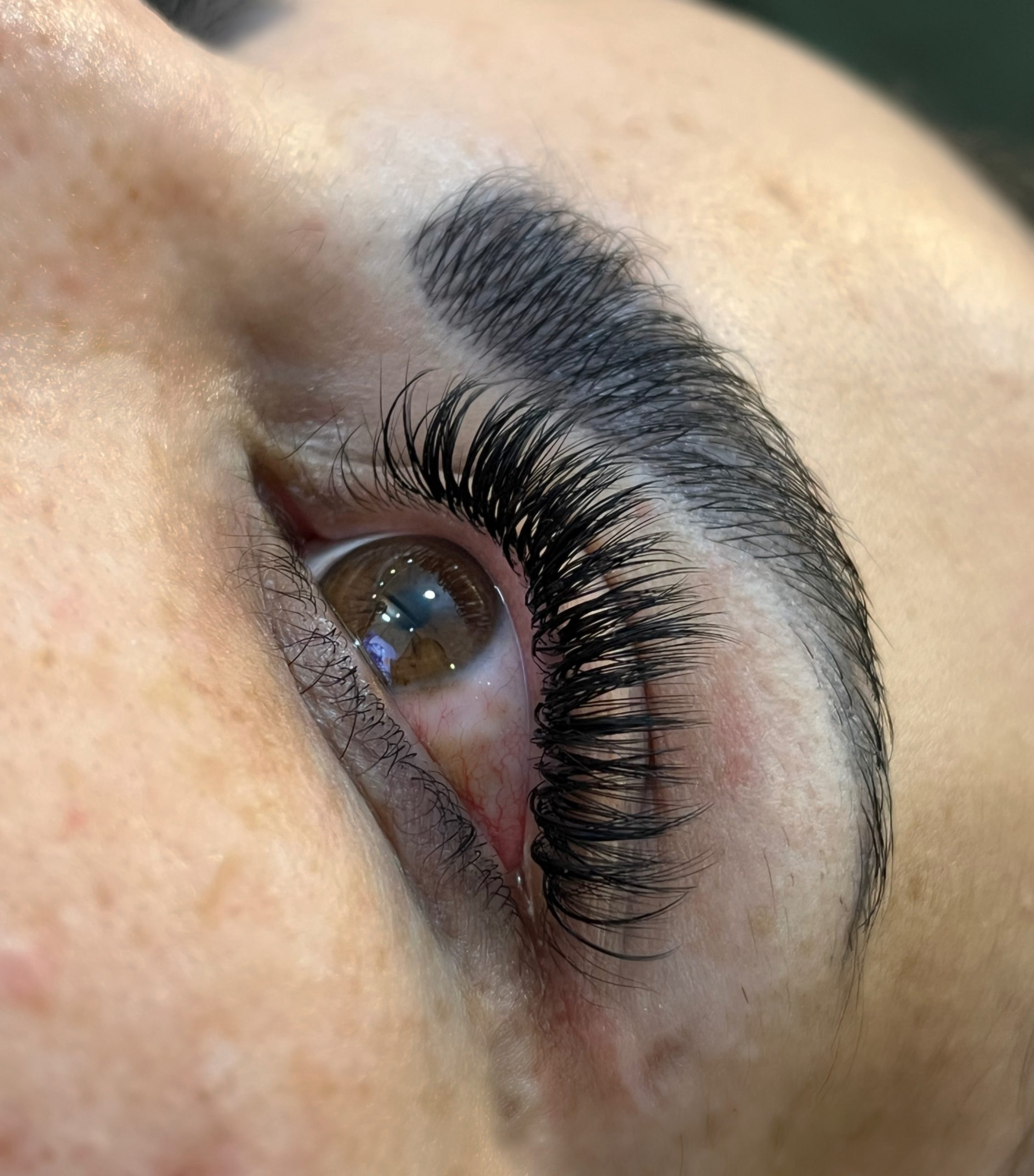 خدمات و اموزش اکستنشن مژه