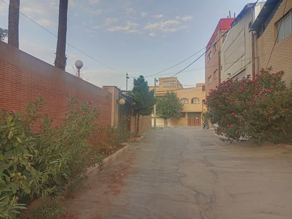 فروش فوری زمین مسکونی قابل تبدیل به تجاری موقعیت عالی