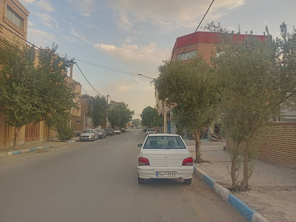 فروش فوری زمین مسکونی قابل تبدیل به تجاری موقعیت عالی