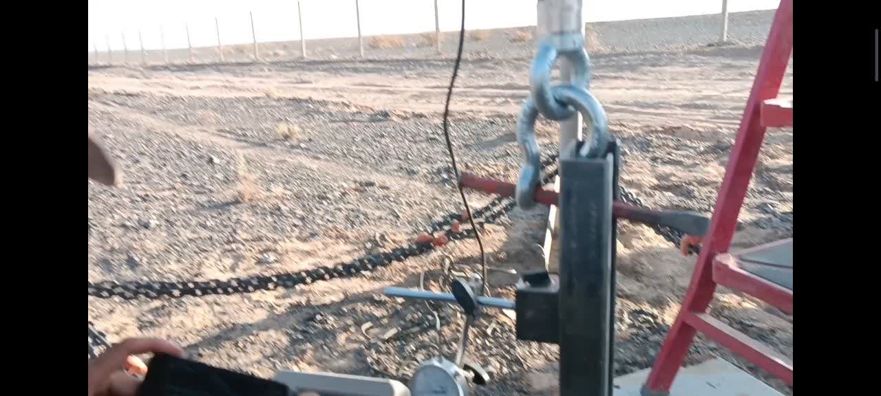 انجام پایه کوبی نیروگاه خورشیدی و انجام آزمایش پول آوت نیروگاه خورشیدی